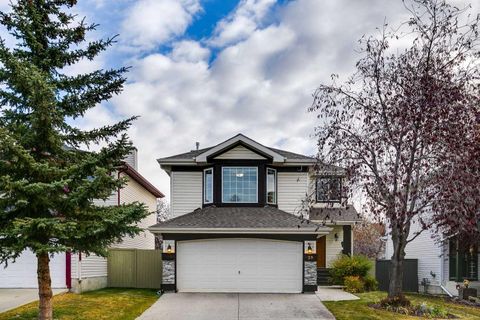 29 Douglas Woods Gardens SE Calgary AB T2Z 3A9