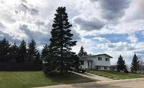 Photo of 813 7 A Street, Fox Creek, AB T0H 1P0 (MLS # A2326722)