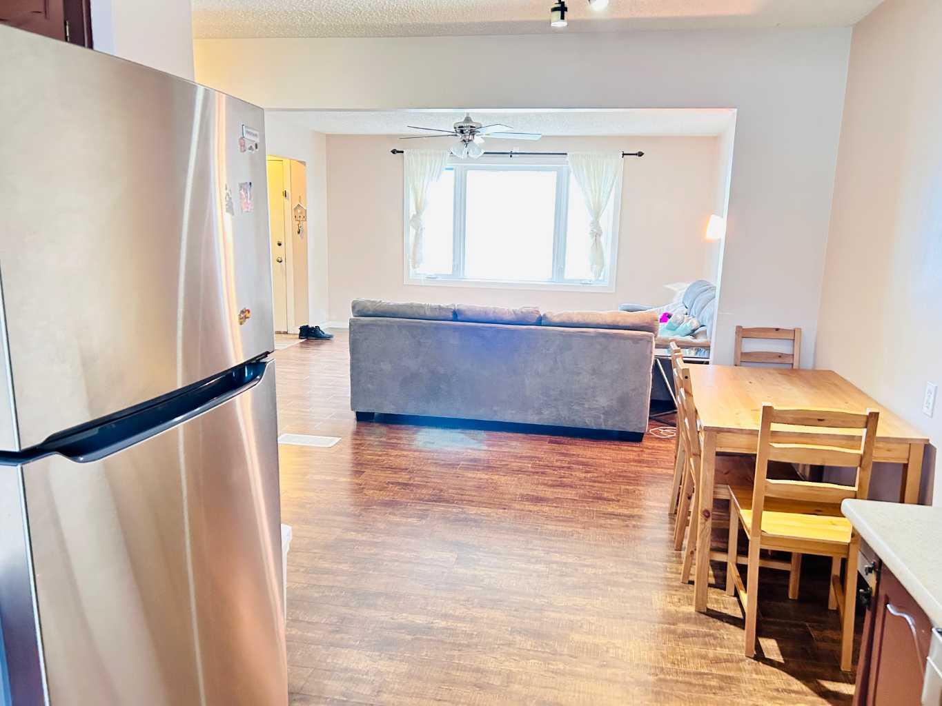 223 Pineland Place NE