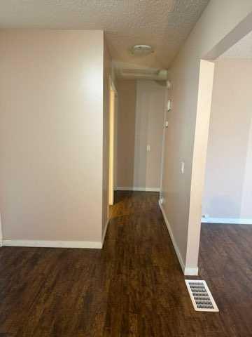 223 Pineland Place NE