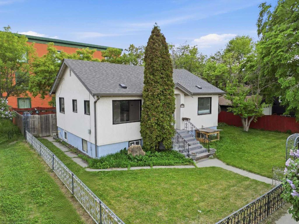 Photo of 1339 11 Avenue SE, Calgary, AB T2G 0Z6 (MLS # A2316205)