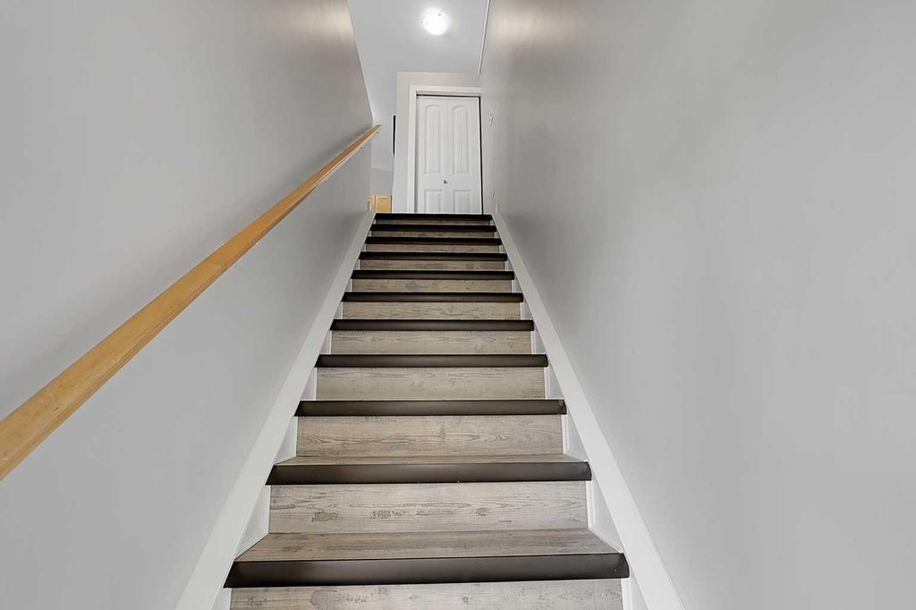 Photo of 31 Jamieson Avenue #324, Red Deer, AB T4P 0H7 (MLS # A2312543)