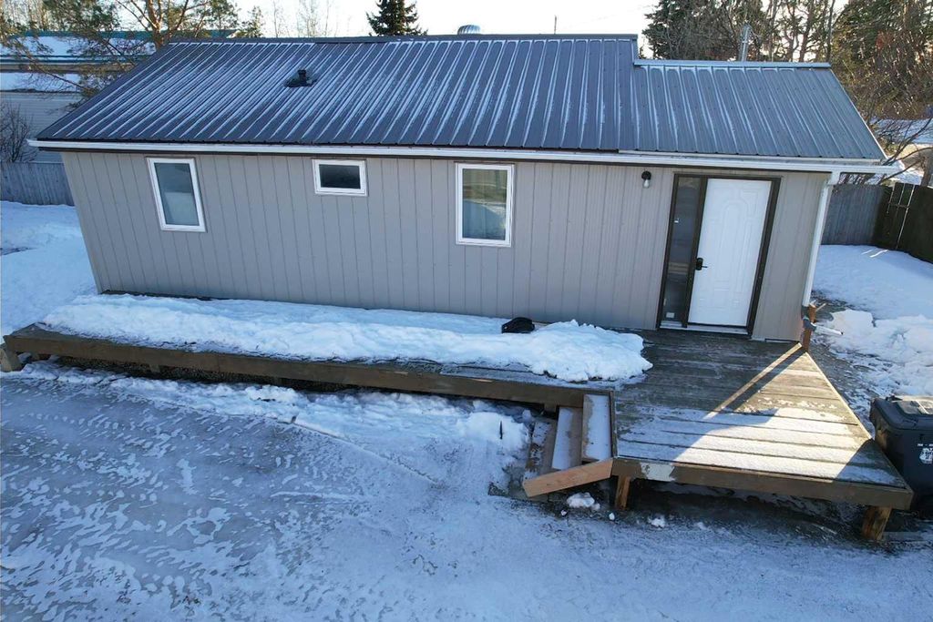 Photo of 10320 105 Avenue, Hythe, AB T0H 2C0 (MLS # A2285904)