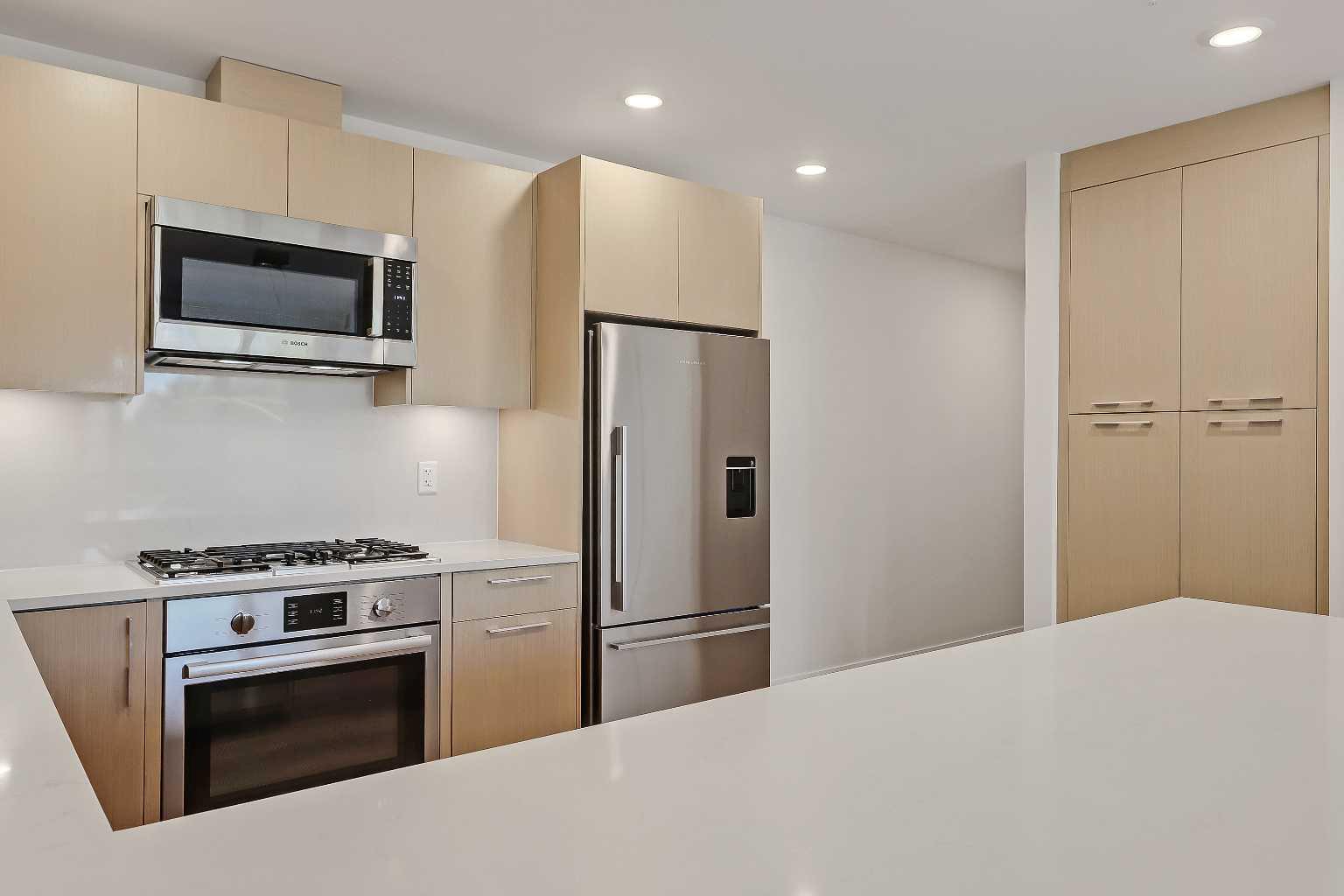 88 9 Street NE 211