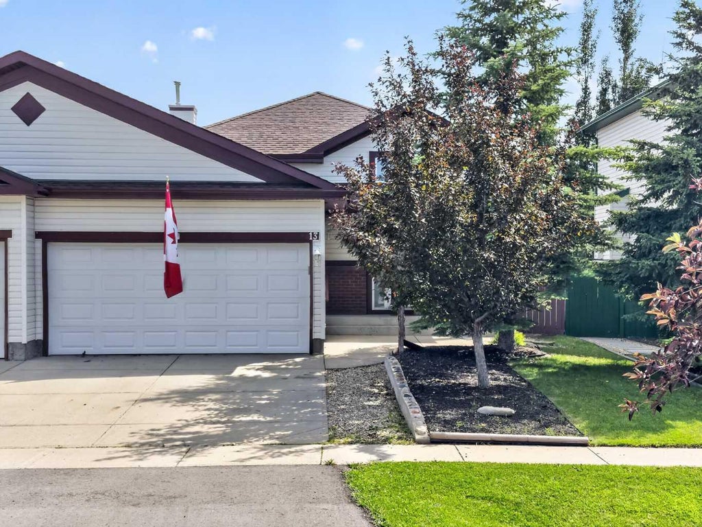 Photo of 13 Canoe Close SW, Airdrie, AB T4B 2N3 (MLS # A2328167)