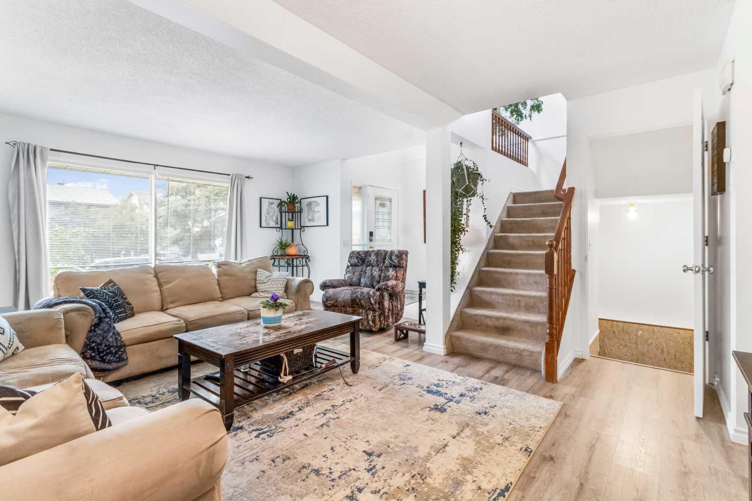 283 Abinger Crescent NE