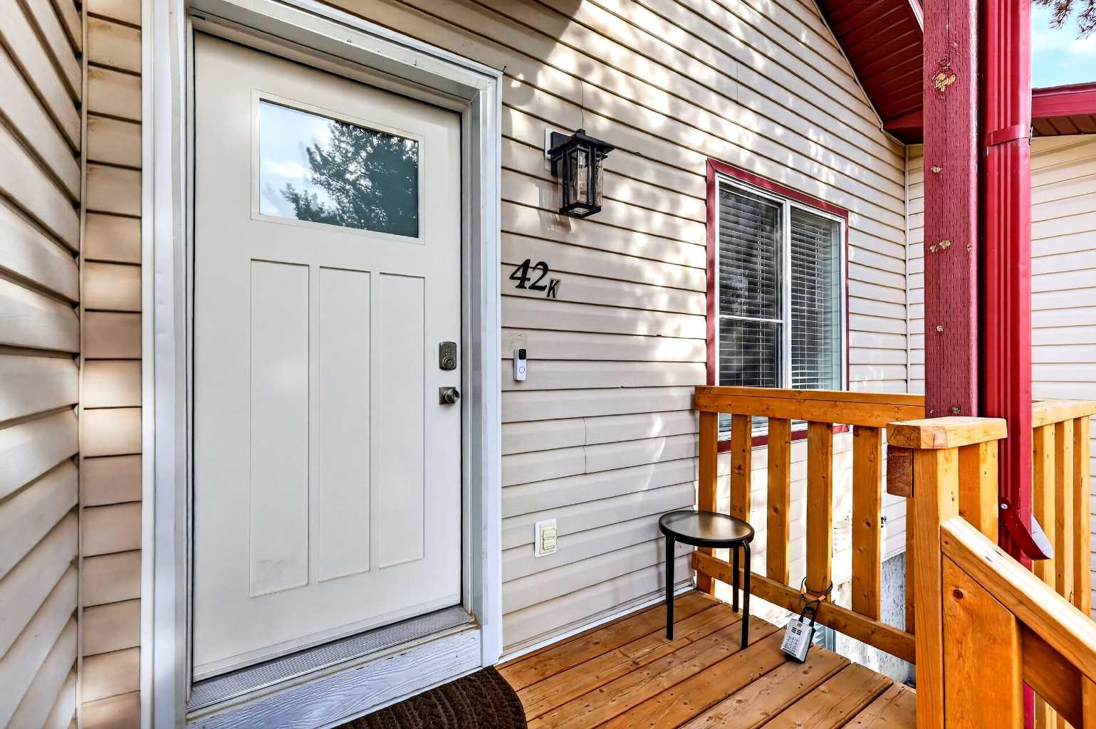 42K Green Meadow Crescent