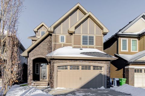 202 Cooperstown Lane SW Airdrie AB T4B 2L2