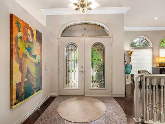 39 Baycrest Court SW