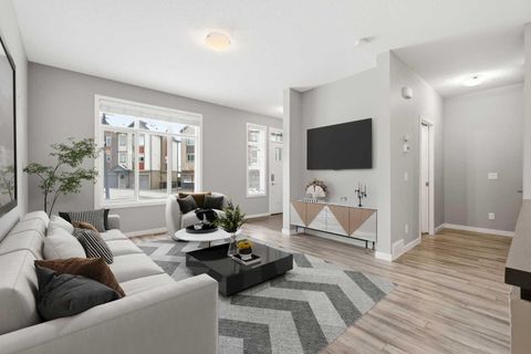 5 Copperstone Villas SE Calgary AB T2Z 5E3