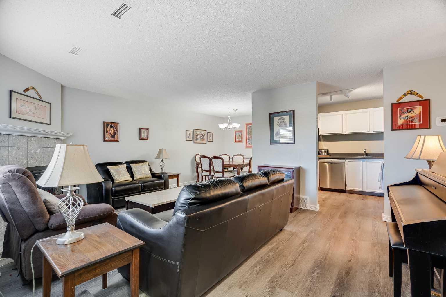 71 Cedar Springs Gardens SW