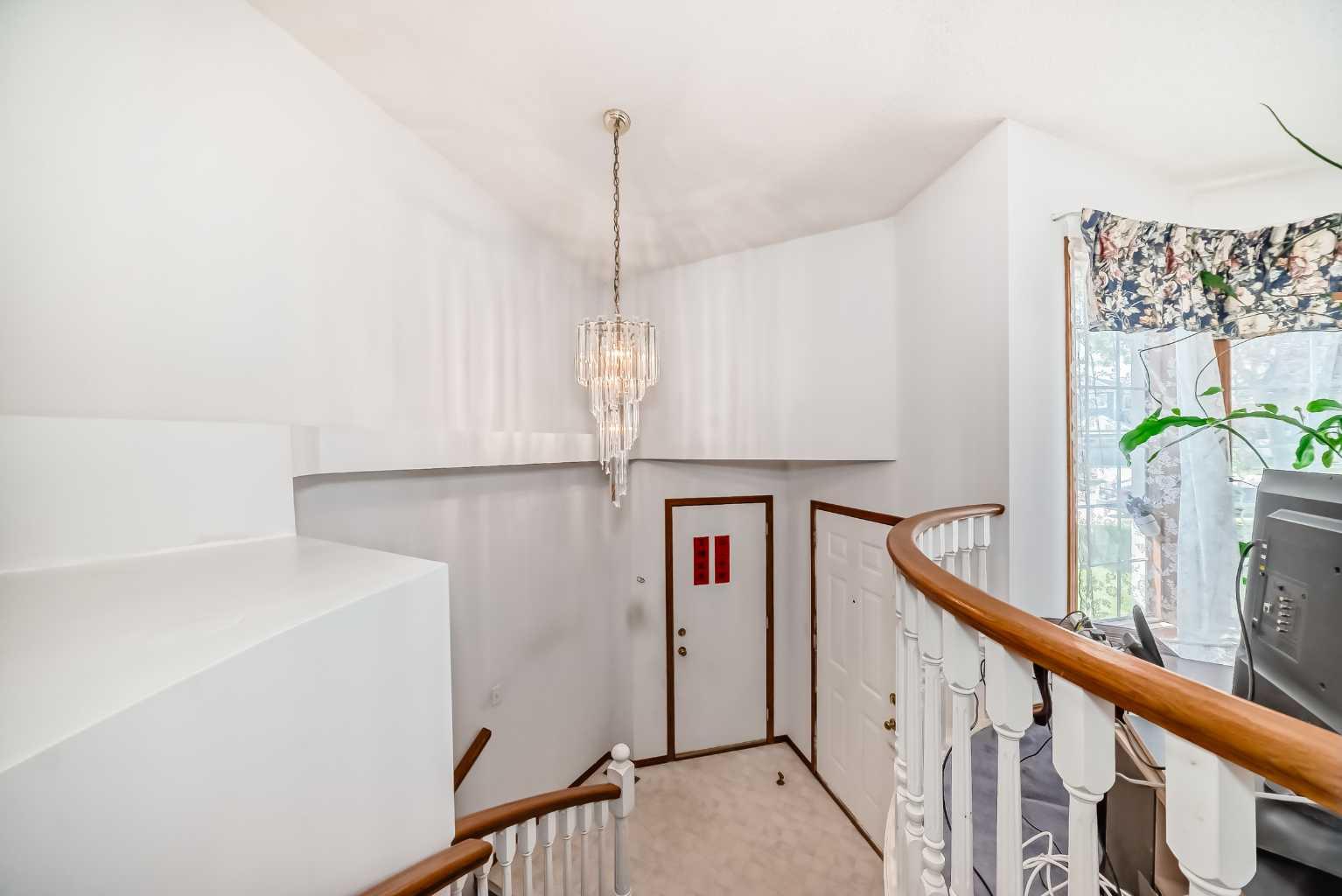 28 Harvest Oak Drive NE