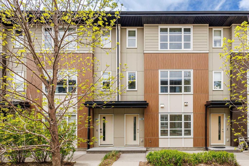 Photo of 506 Evansridge Park NW, Calgary, AB T3P 0N7 (MLS # A2313591)