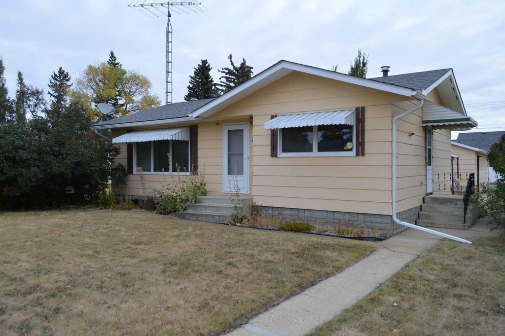 Photo of 4905 56 Street, Killam, AB T0B 2L0 (MLS # A2262493)