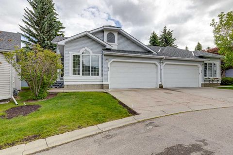 Photo of 20 Douglasview Park SE, Calgary, AB T2Z 2R9 (MLS # A2323382)