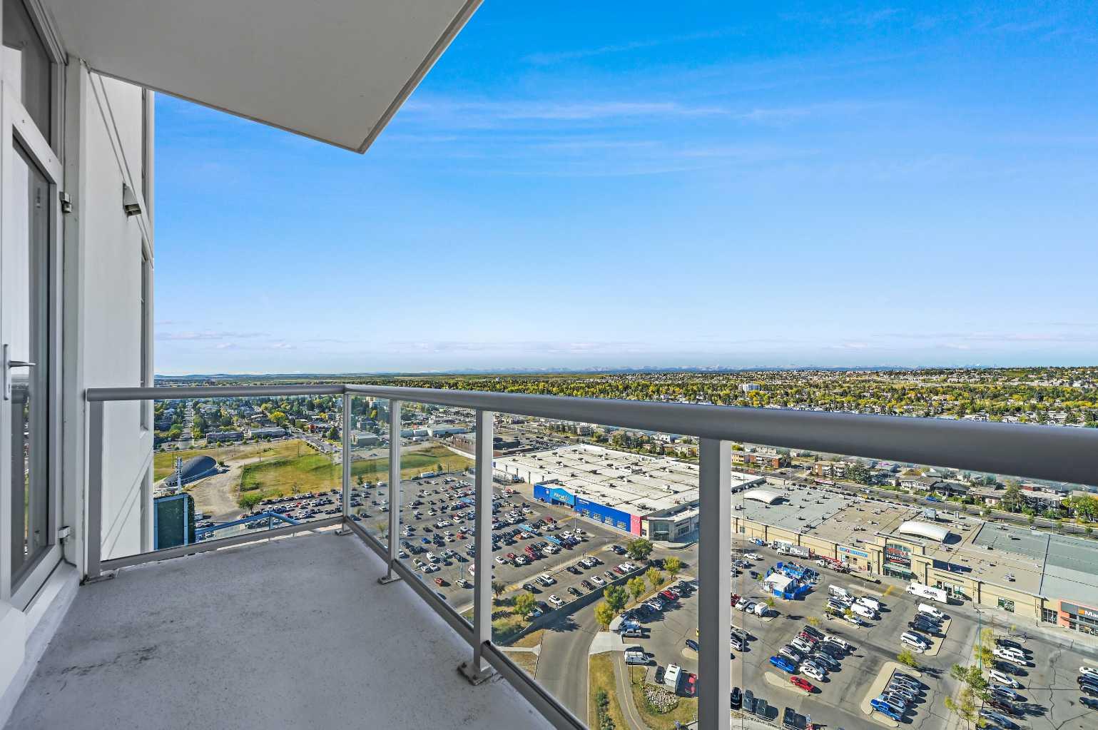 77 Spruce Place SW 2404