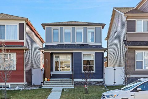 511 Wolf Creek Way SE Calgary AB T2X 4Z1
