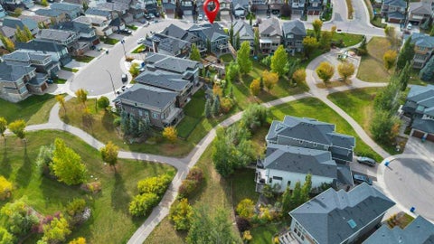 32 Walden Place SE Calgary AB T2X 1Y5