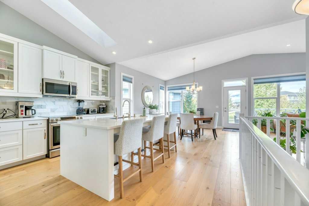 32 Walden Place SE