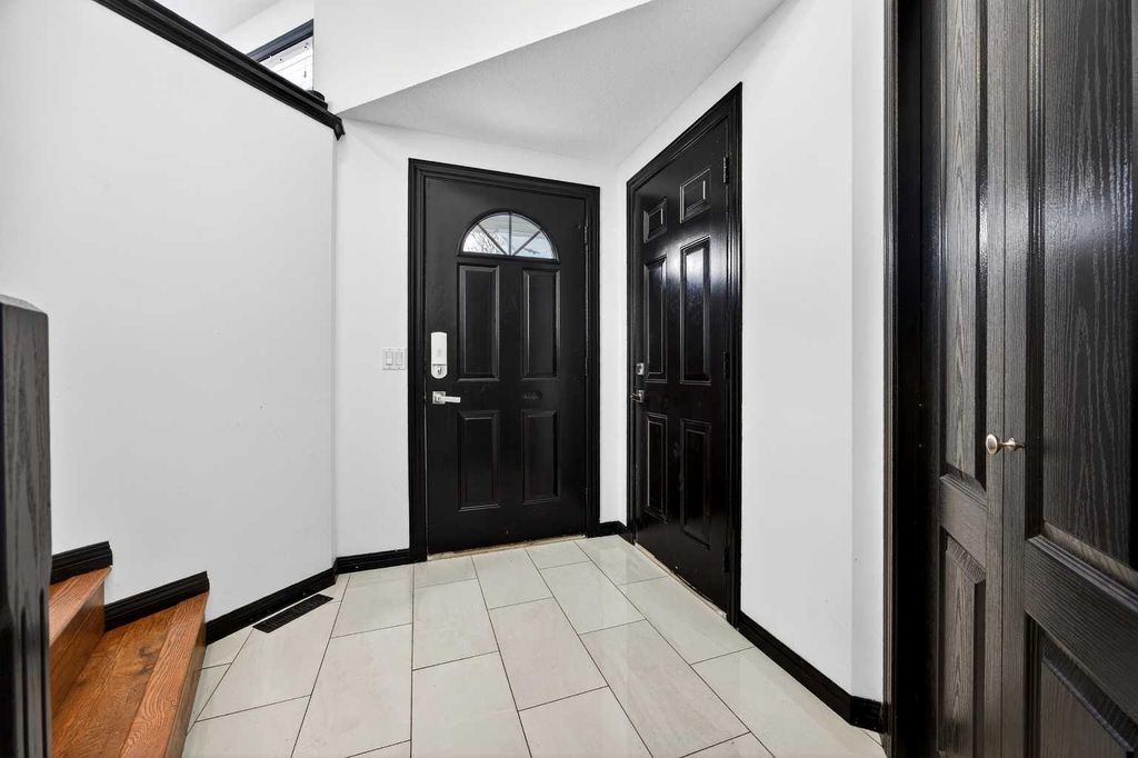 Photo of 1503 Thorburn Drive SE, Airdrie, AB T4A 2C6 (MLS # A2293270)