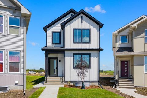 175 Belvedere Crescent SE Calgary AB T2A 7Y5