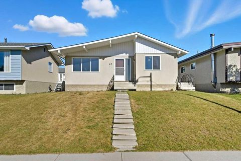 Photo of 64 Maranda Close NE, Calgary, AB T2A 3E8 (MLS # A2263969) Photo of 64 Maranda Close NE, Calgary, AB T2A 3E8 (MLS # A2263969)