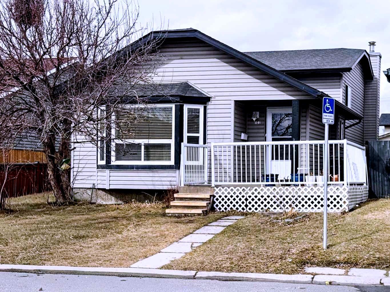 127 Whitehaven Road NE