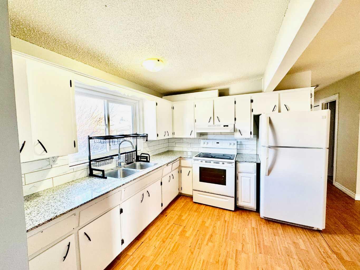 203 Penbrooke Close SE