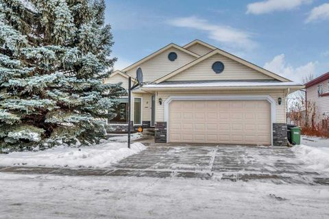 5 Strathmore Lakes Crescent Strathmore AB T1P 1L7