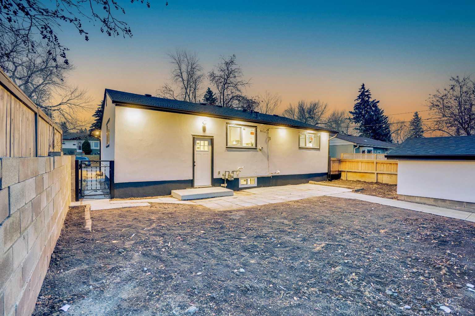 52 Franklin Drive SE