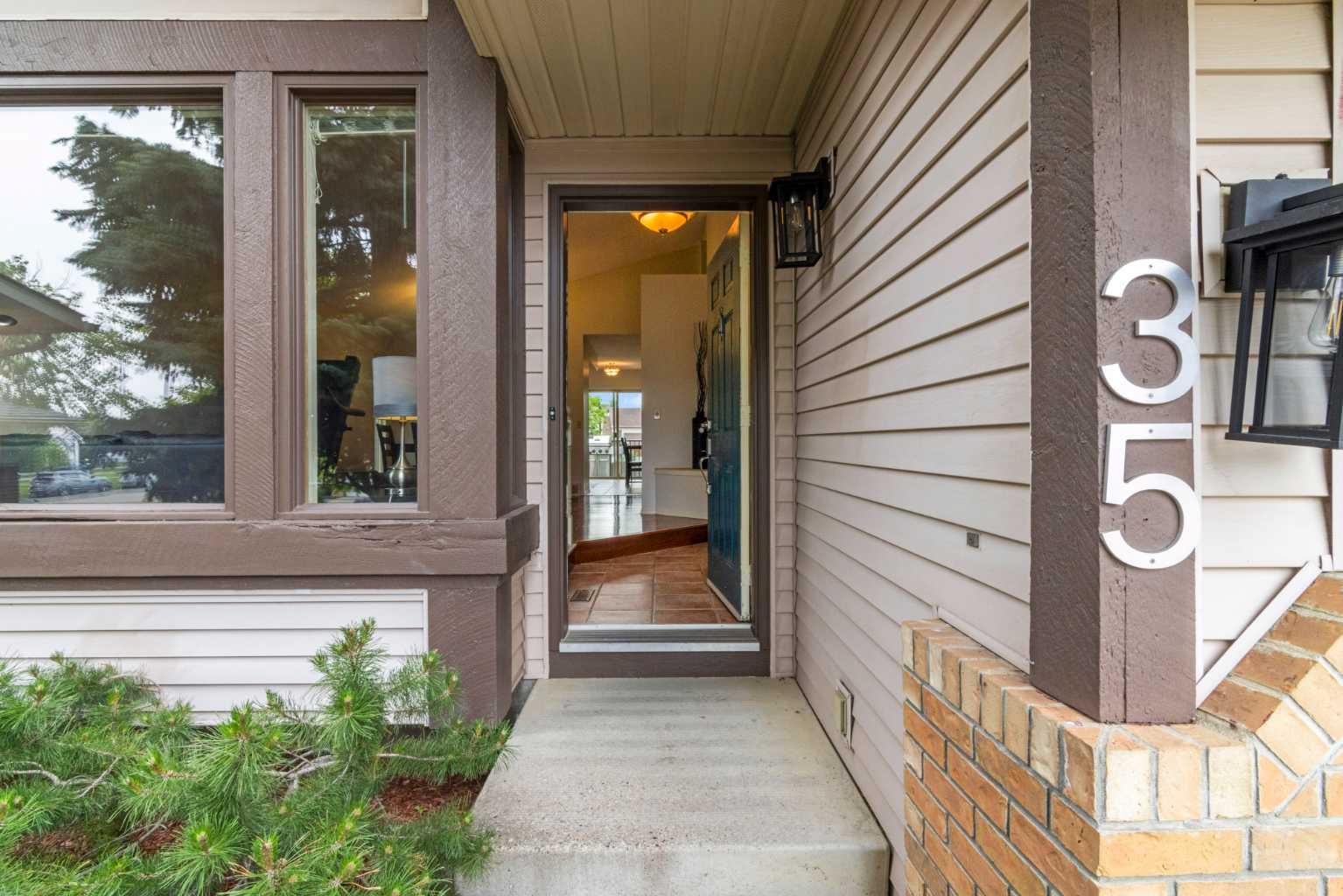 35 Millside Place SW