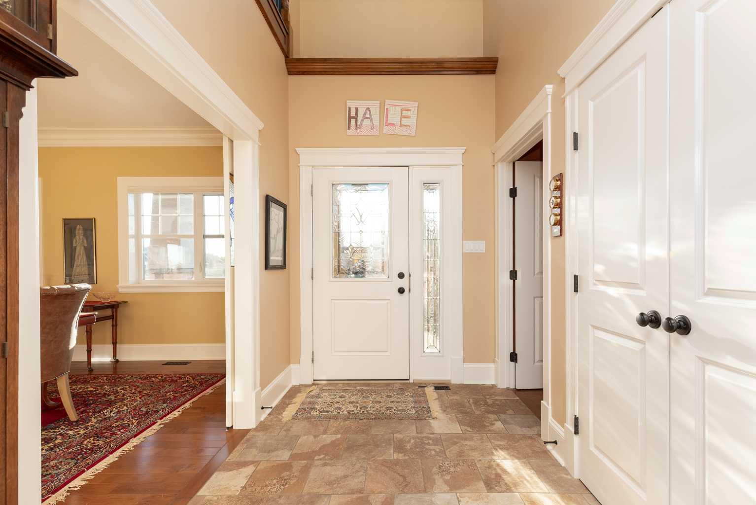 124 Canyoncrest Point W