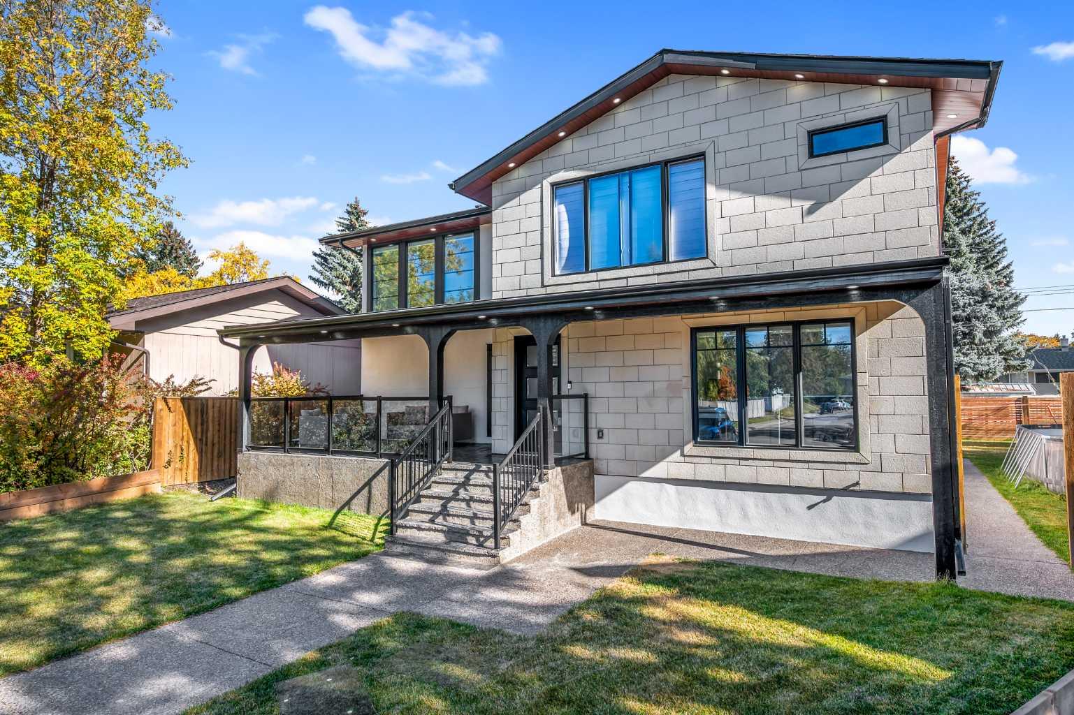 4239 Vauxhall Crescent NW