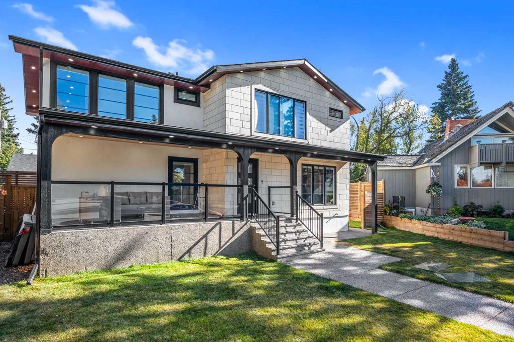 Photo of 4239 Vauxhall Crescent NW, Calgary, AB T3A 0X8 (MLS # A2285953)