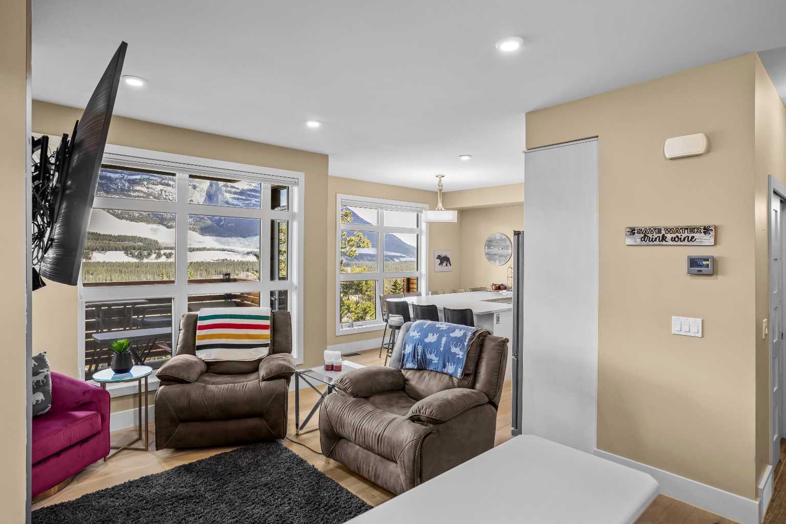 303 Riva Place