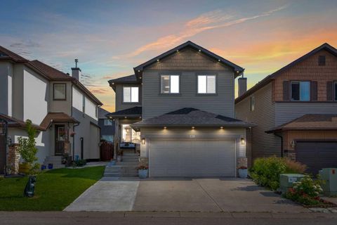 138 Saddlecrest Park NE Calgary AB T3J 5L5