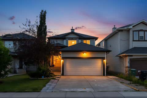 Photo of 167 Valley Crest Close NW, Calgary, AB T3B 5X3 (MLS # A2329795)