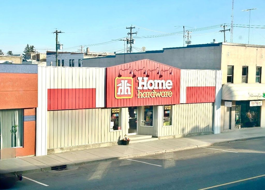 Photo of 124 2 Street W, Brooks, AB T1R 1C8 (MLS # A2269455)