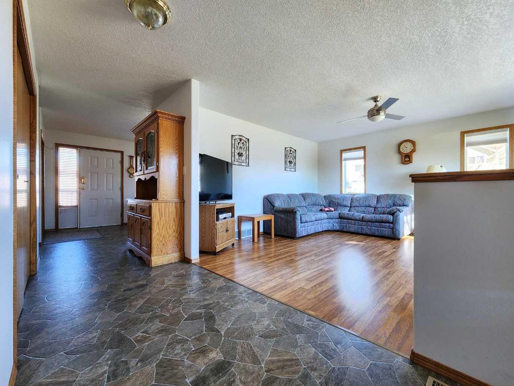 Photo of 5323 3 Street W, Claresholm, AB T0L 0T0 (MLS # A2265028)