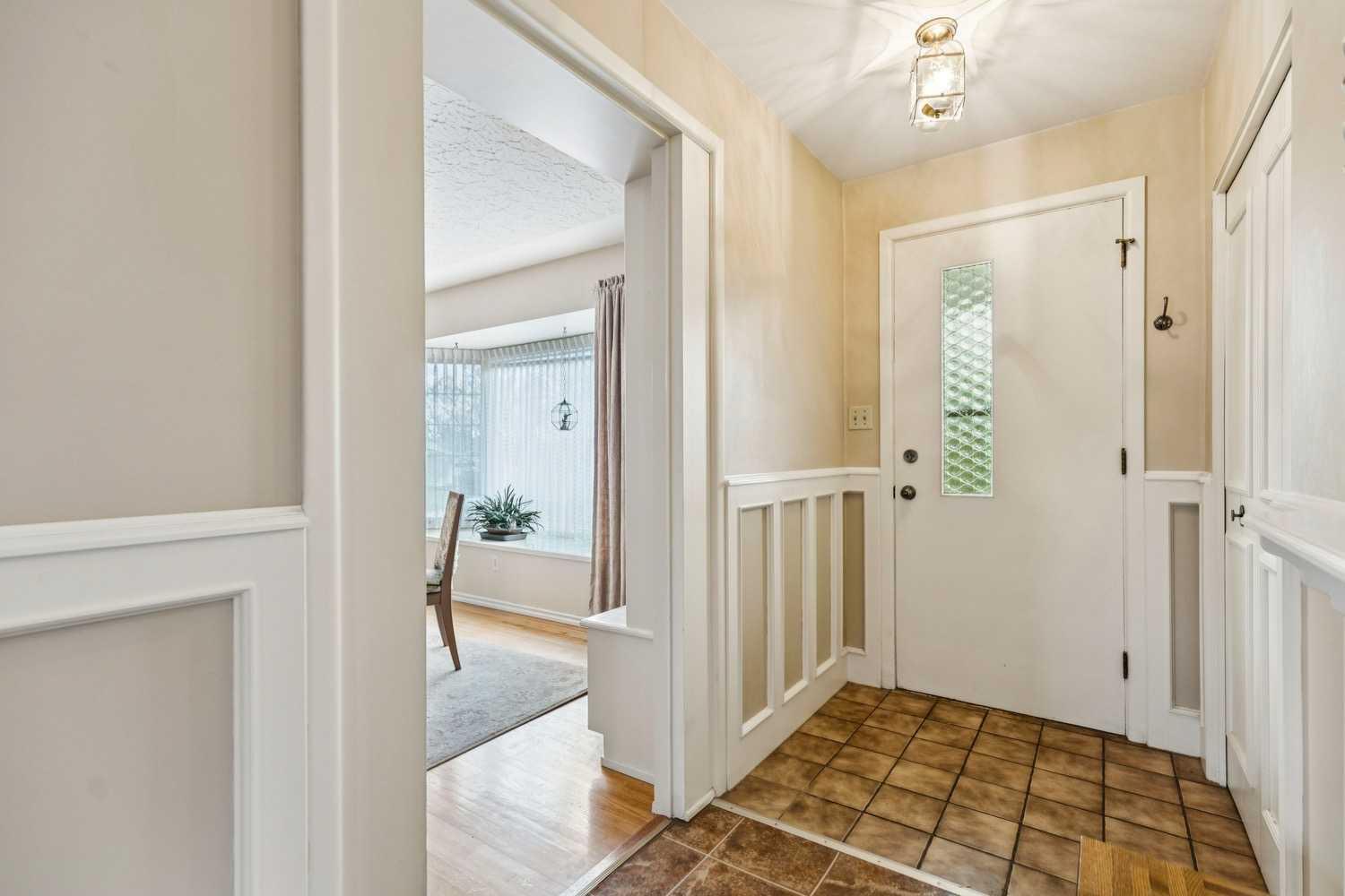 24 Westwood Crescent SW