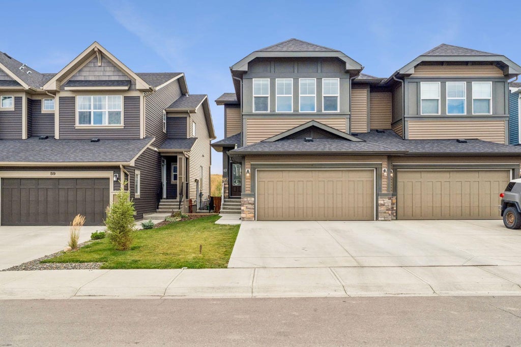 Photo of 63 Fireside Crescent, Cochrane, AB T4C 2L4 (MLS # A2350680)