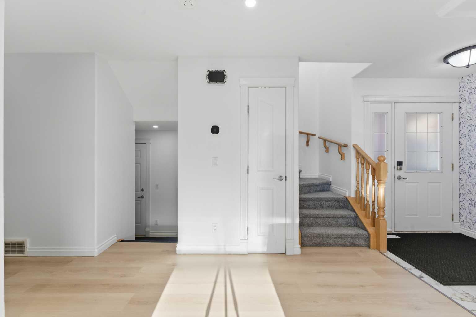 325 Bayside Place SW