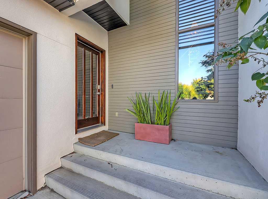 471 Rodeo Ridge