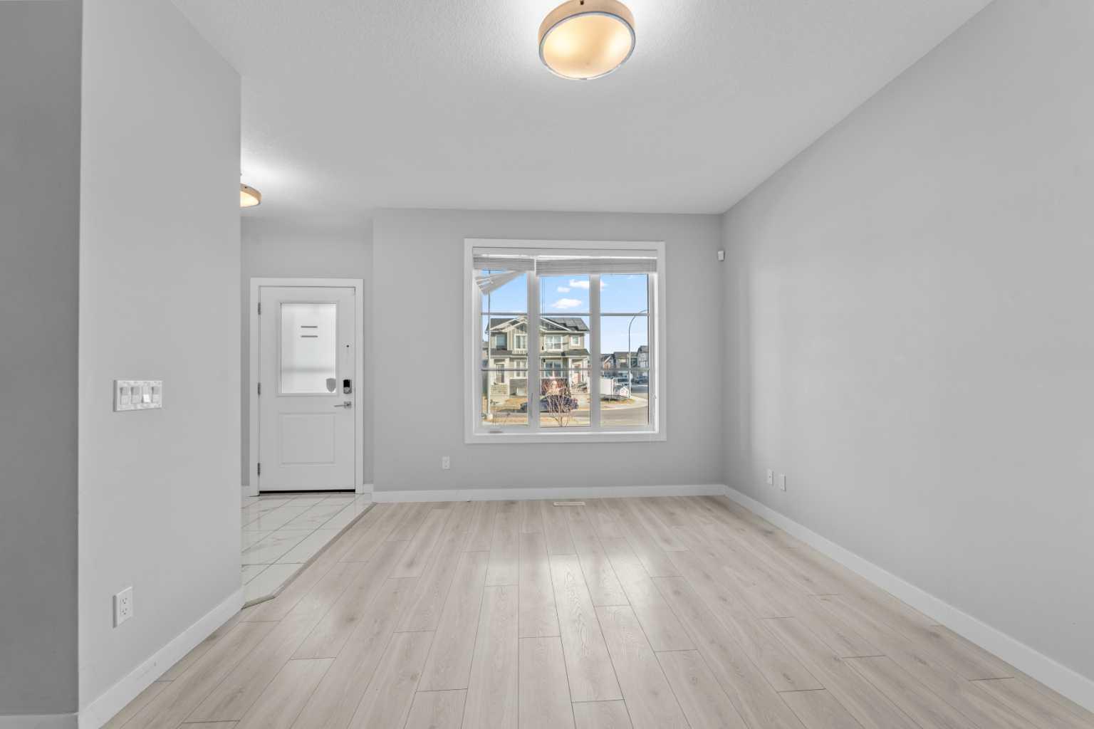 57 Corner Meadows Gate NE