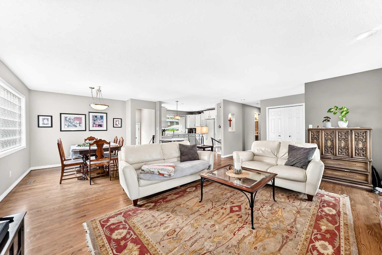 256 Midvalley Place SE