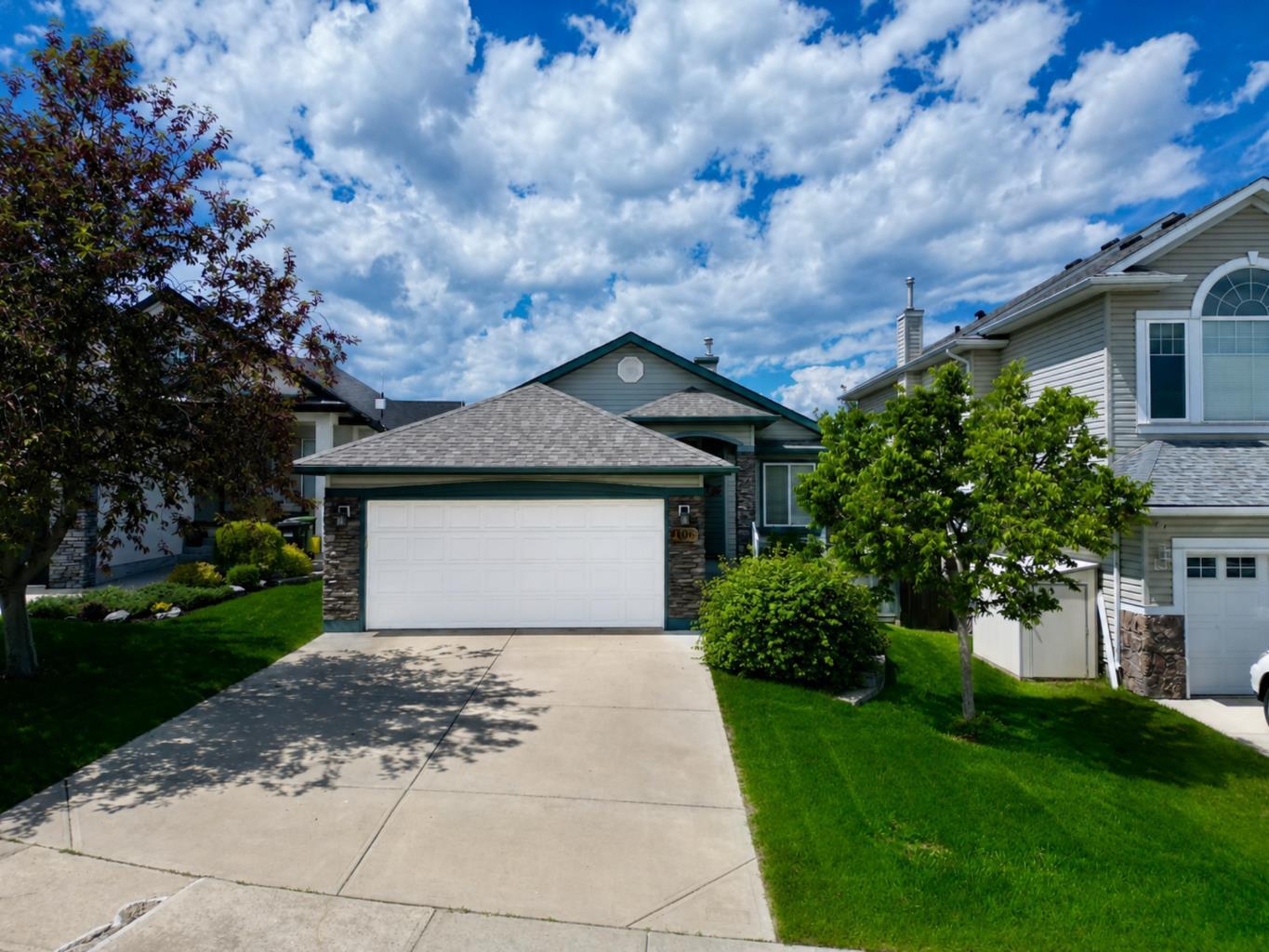 106 Arbour Ridge Close NW