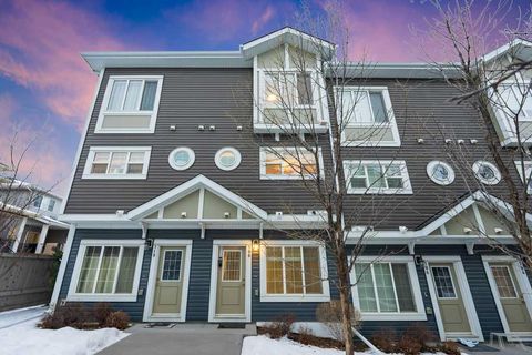 708 Evansridge Common NW Calgary AB T3P 0P3