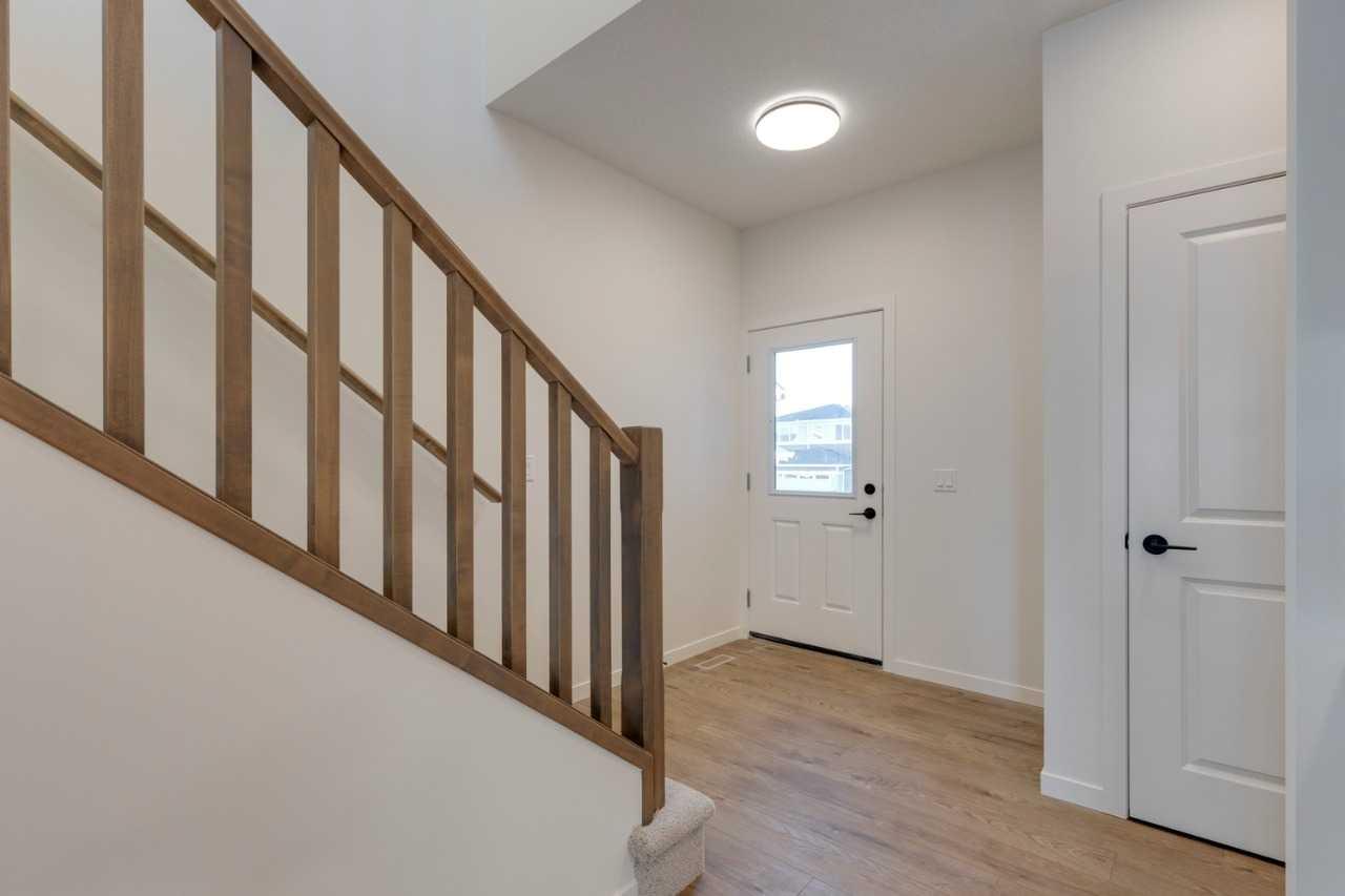 1419 Bayview Crescent SW