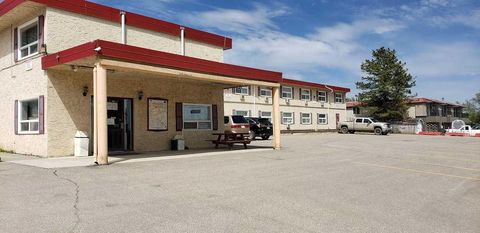 4830 4 Avenue Edson AB T7E 1T9