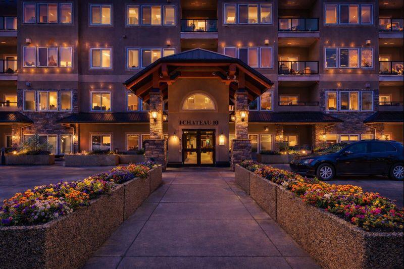 10 Discovery Ridge Close SW 202